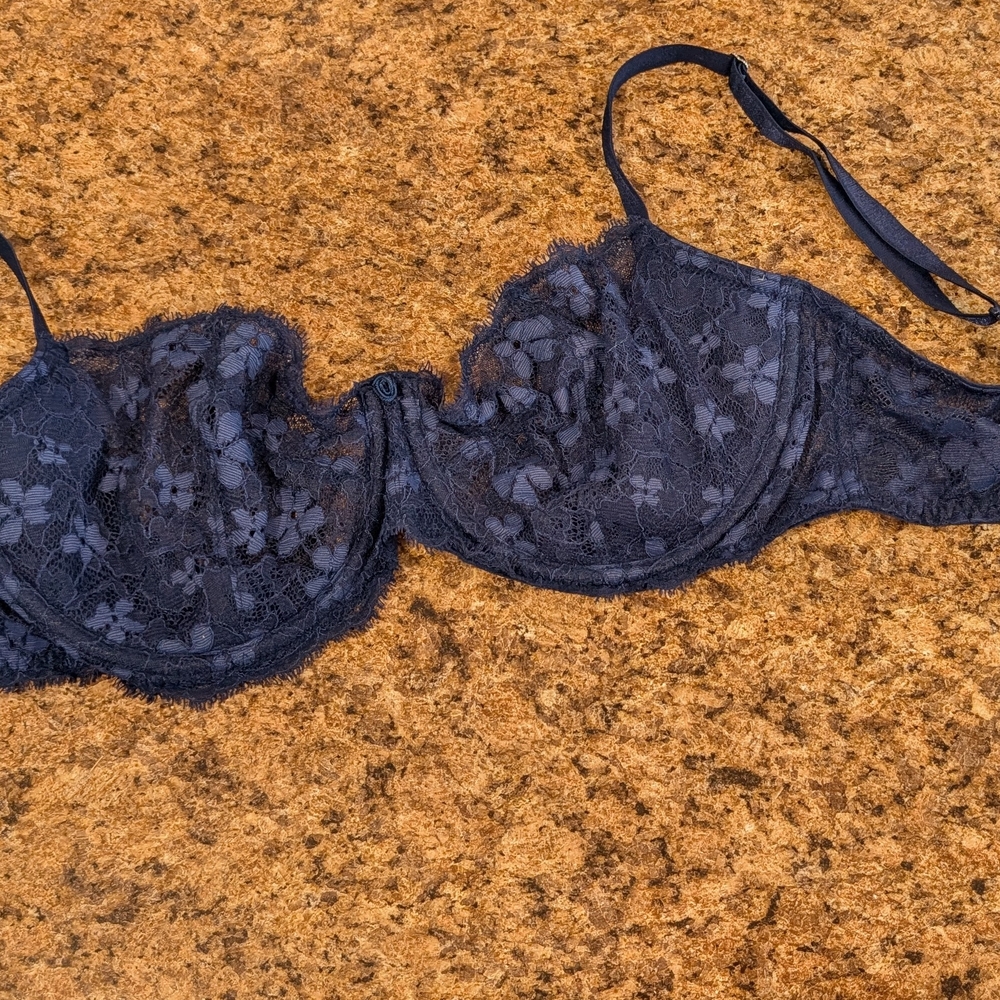Victoria's Secret Midnight Lace Bra